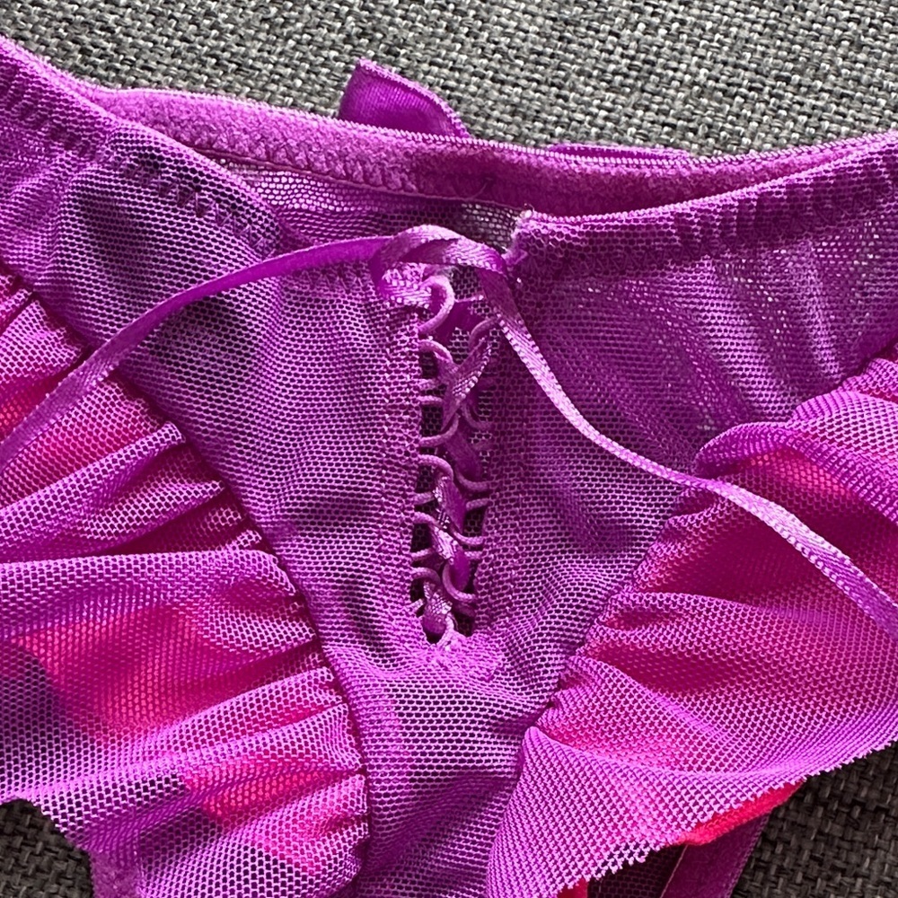 NWOT Vintage Style VS Sexy Little Things Ruffled Panties Set - Picture 11 of 14